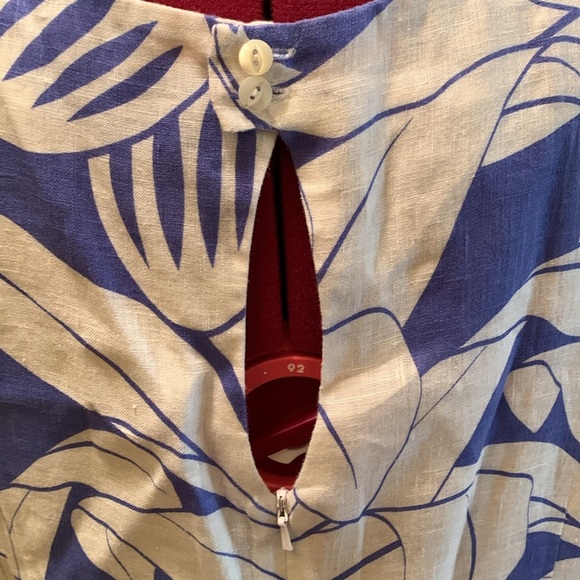 Island Company Capricorn Lined Blue and White Short Sleeve Linen Top - Picture 7 of 12